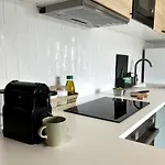 Modern & Cosy 4 People *